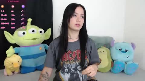 Snapshot of lyshana chatting on 02.23.25 lyshana online show from 02.23.25