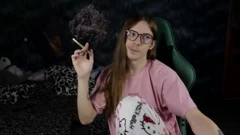 Snapshot of m1shq chatting on 03.04.25 m1shq online show from 03.04.25