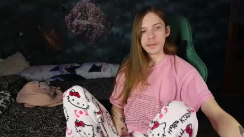 Snapshot of m1shq chatting on 03.11.25 m1shq online show from 03.11.25