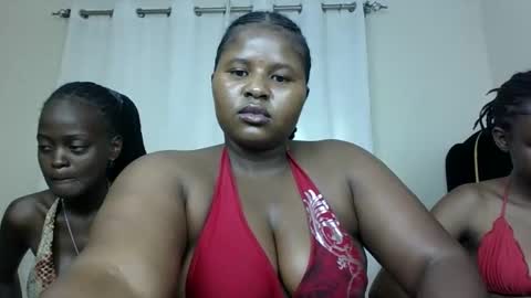 Snapshot of m_pretty_p chatting on 12.07.24 m_pretty_p online show from 12.07.24