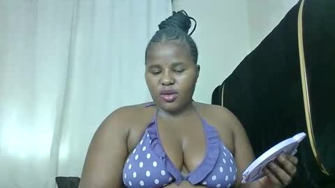 Snapshot of m_pretty_p chatting on 01.24.25 m_pretty_p online show from 01.24.25