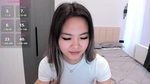 Snapshot of maakimita chatting on 10.15.25 maakimita online show from 10.15.25