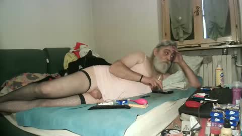 Snapshot of maax1970to chatting on 12.28.24 maax1970 online show from 12.28.24