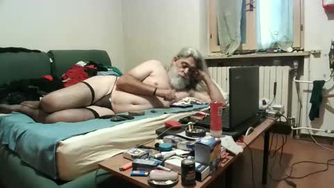 Snapshot of maax1970to chatting on 10.11.25 maax1970 online show from 10.11.25