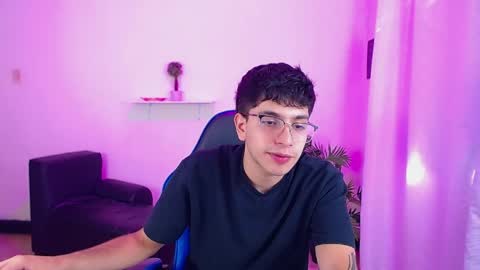 Max online show from 04.06.26