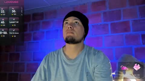 Snapshot of maax_taylor01 chatting on 02.24.25 online show from 02.24.25