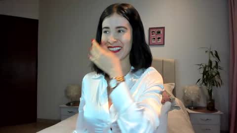Macarena online show from 03.12.25