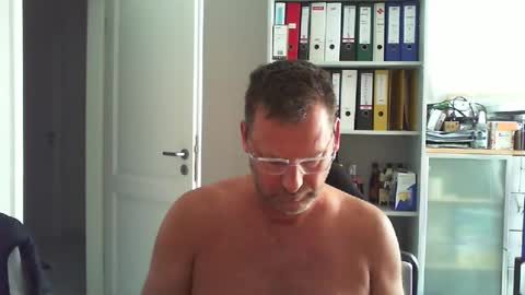 Snapshot of macfly67 chatting on 06.01.26 macfly67 online show from 06.01.26