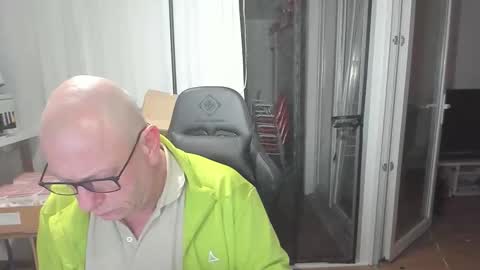 Snapshot of machinegun3dx chatting on 02.15.26 Andy online show from 02.15.26