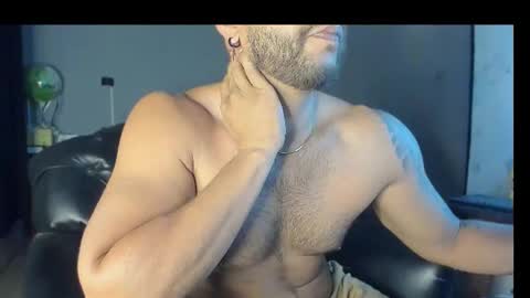Snapshot of machohandsome chatting on 02.21.25 Javier papichulo master how do you want online show from 02.21.25