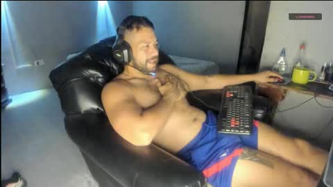 Snapshot of machohandsome chatting on 04.25.26 Javier papichulo master how do you want online show from 04.25.26