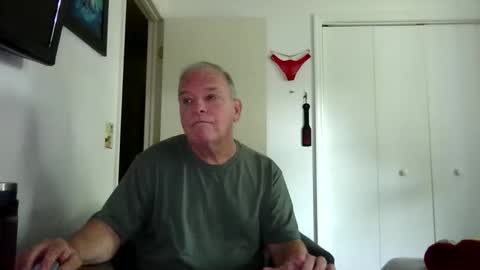 Snapshot of mackdocc001 chatting on 03.31.26 mackdocc001 online show from 03.31.26