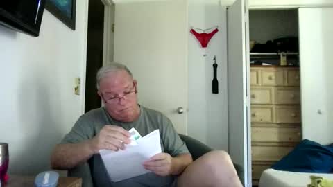 Snapshot of mackdocc001 chatting on 04.01.26 mackdocc001 online show from 04.01.26