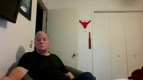 Snapshot of mackdocc001 chatting on 04.11.26 mackdocc001 online show from 04.11.26