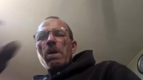 Snapshot of mackdog1369 chatting on 05.14.26 mackdog1369 online show from 05.14.26