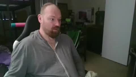 Snapshot of mackhere4u chatting on 04.28.26 mackhere4u online show from 04.28.26