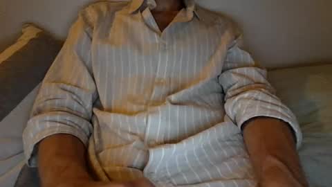Snapshot of macronaron chatting on 07.25.26 macronaron online show from 07.25.26