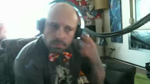 Snapshot of mad_dem0n chatting on 03.02.25 Manuel online show from 03.02.25