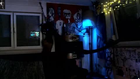 Snapshot of mad_dem0n chatting on 09.13.25 Manuel online show from 09.13.25