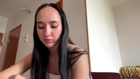 Snapshot of madalyneaks chatting on 04.18.26 Lilo online show from 04.18.26