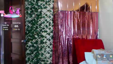 Snapshot of madam_dali chatting on 10.03.25 Dalila online show from 10.03.25