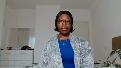 Snapshot of madamindigo chatting on 12.18.25 YourMadamIndigo online show from 12.18.25