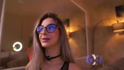 Snapshot of maddiebryggs chatting on 04.18.26 Maddie online show from 04.18.26
