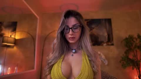 Snapshot of maddiebryggs chatting on 05.17.26 Maddie online show from 05.17.26