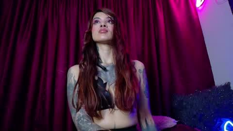 Snapshot of maddilust chatting on 05.29.26 Miss Lust online show from 05.29.26