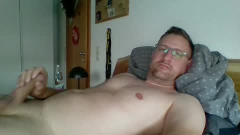 Snapshot of maddin8891 chatting on 10.26.25 Maddin online show from 10.26.25