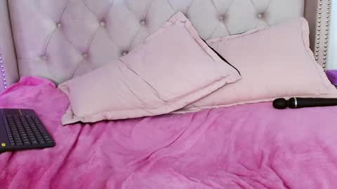 Snapshot of maddy_14 chatting on 12.06.24 Maddy UwU online show from 12.06.24