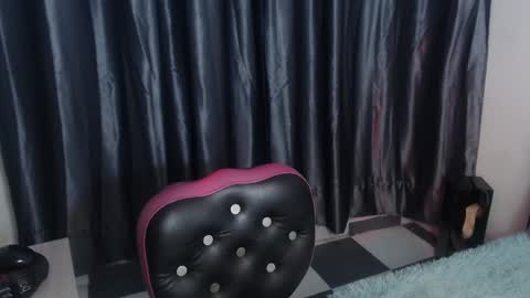 Snapshot of maddy_parker_ chatting on 01.21.25 Maddy Parker online show from 01.21.25