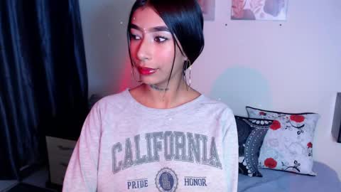 Snapshot of maddy_parker_ chatting on 02.05.25 Maddy Parker online show from 02.05.25