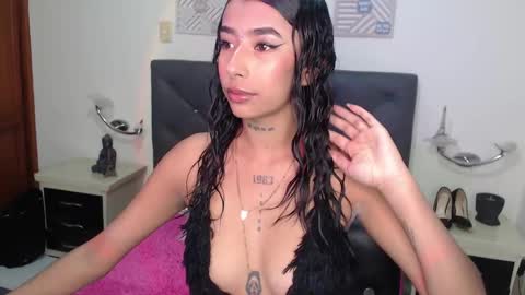 Snapshot of maddy_parker_ chatting on 03.10.25 Maddy Parker online show from 03.10.25