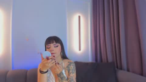 Snapshot of maddy_walker chatting on 09.10.25 Maddy online show from 09.10.25