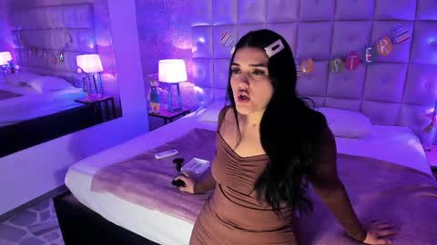 Snapshot of maddysexx_ chatting on 04.16.26 Maddy online show from 04.16.26