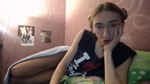 Snapshot of made_x_heaven chatting on 12.25.24 Julia online show from 12.25.24