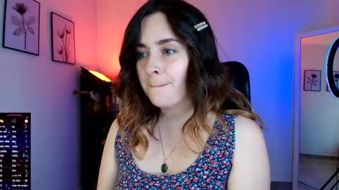 Snapshot of madelamee chatting on 04.07.26 madelamee online show from 04.07.26
