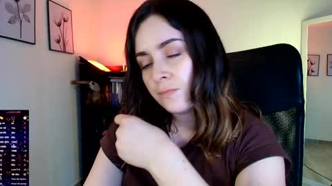 Snapshot of madelamee chatting on 04.15.26 madelamee online show from 04.15.26