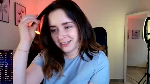 Snapshot of madelamee chatting on 04.19.26 madelamee online show from 04.19.26