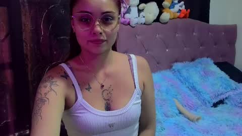 Snapshot of madeleine_2018 chatting on 04.16.26 sofia online show from 04.16.26