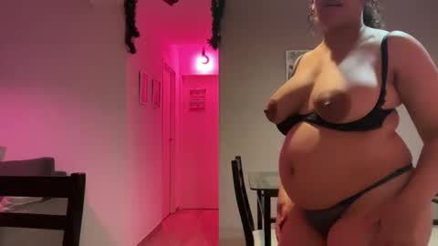 madellein online show from 12.04.25