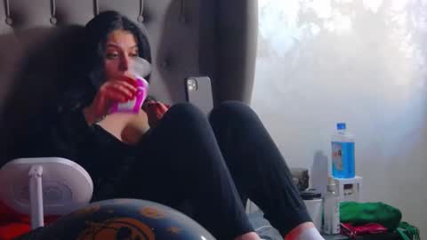 madelynvelure online show from 11.01.25