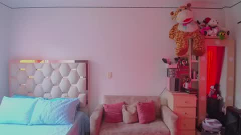 Snapshot of madeyn_roses chatting on 08.01.26 madelyn roses online show from 08.01.26