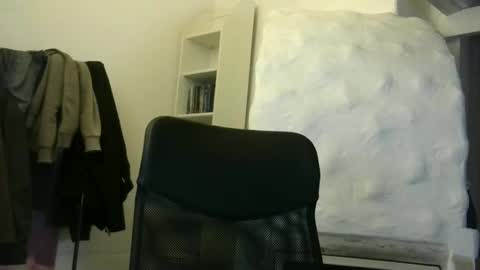 madio1187940 online show from 09.25.25