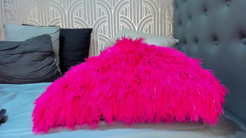   online show from 02.05.25