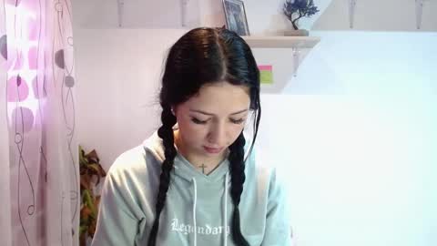 Madison Cambel online show from 12.12.24