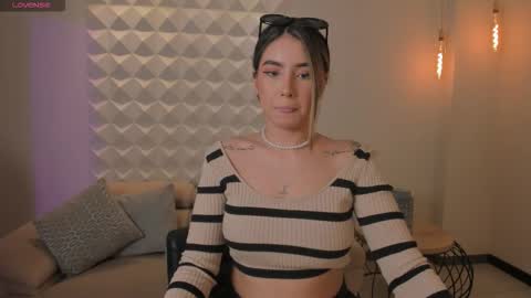 Maddi Collins online show from 10.11.25