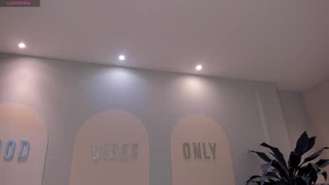 Maddi Collins online show from 04.02.26