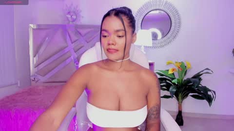 Madisson Davon online show from 12.17.24